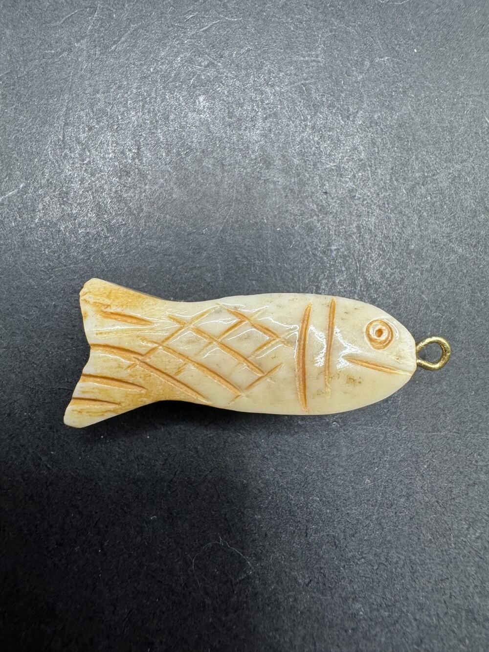 Vintage Folk Art Hand Carved Bone / Fish Shape Charm Or Jewelry Pendant